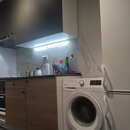 Lola 2 Apartment *