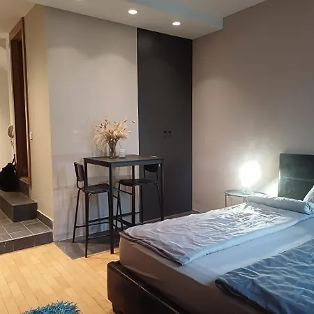 Apartment Lola 2 *